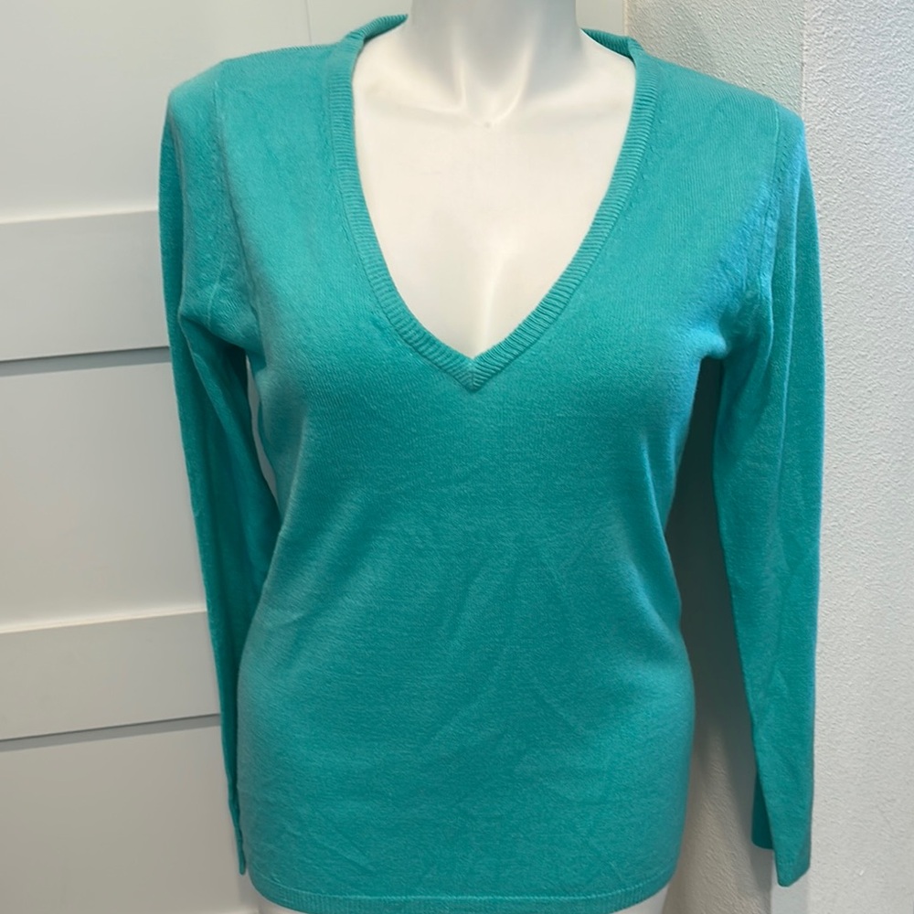 New York & Company Teal V-Neck Sweater Size L
